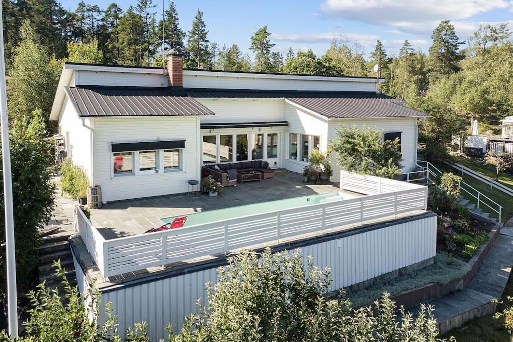 Villa Med Pool Och Bara 600M Till Havet! โตรซา ภายนอก รูปภาพ